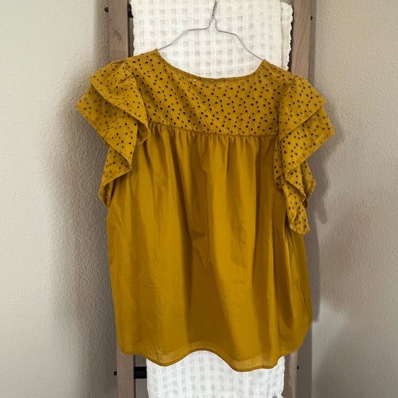 NWT Size Large Yellow Detailed Embroidery Ruffle Short Sleeve Eyelet Blouse - Picture 3 of 3